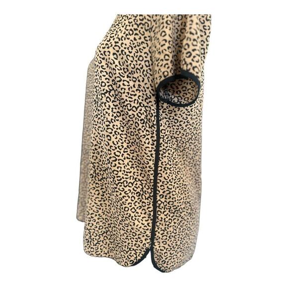 Lumiere Animal Print Blouse with Keyhole back Size Small - Picture 9 of 11